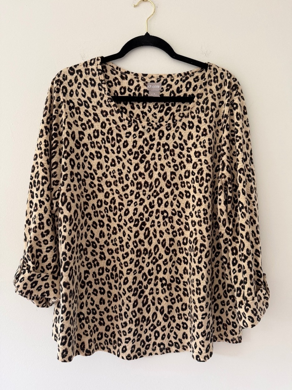 Chico's Leopard Animal Pattern 3/4 Sleeve Tunic Tee Top Rolled Cuff Gold Button>